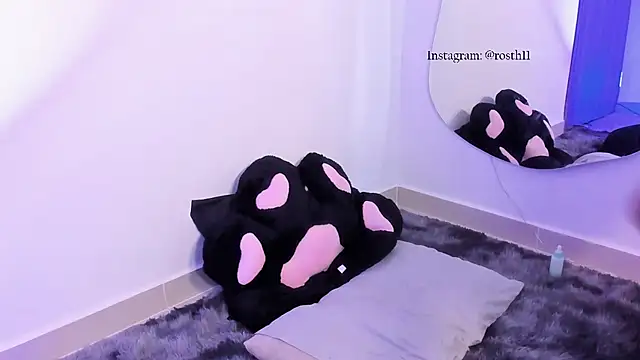 rossth1 online show from February 10, 2025, 8:00 pm