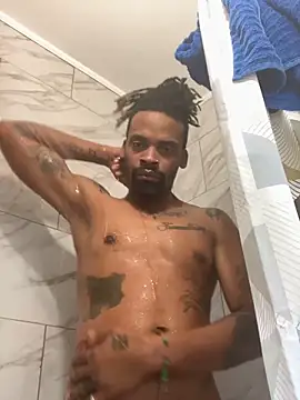 Snapshot of 1BeautyN1Beast chatting on December 4, 2024, 6:06 pm 1BeautyN1Beast online show from December 4, 2024, 6:06 pm