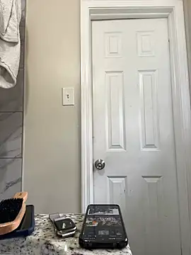 Snapshot of 1BeautyN1Beast chatting on December 13, 2024, 5:21 pm 1BeautyN1Beast online show from December 13, 2024, 5:21 pm