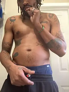 Snapshot of 1BeautyN1Beast chatting on December 18, 2024, 9:08 pm 1BeautyN1Beast online show from December 18, 2024, 9:08 pm