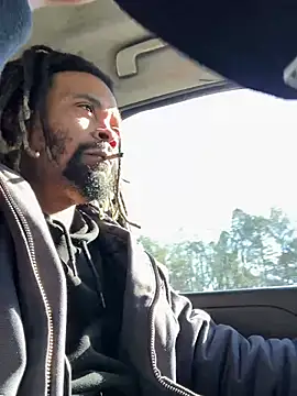 Snapshot of 1BeautyN1Beast chatting on December 24, 2024, 7:00 pm 1BeautyN1Beast online show from December 24, 2024, 7:00 pm