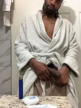 Snapshot of 1BeautyN1Beast chatting on December 28, 2024, 4:30 am 1BeautyN1Beast online show from December 28, 2024, 4:30 am