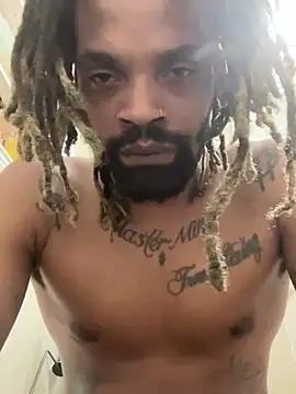 Snapshot of 1BeautyN1Beast chatting on January 15, 2025, 2:17 am 1BeautyN1Beast online show from January 15, 2025, 2:17 am