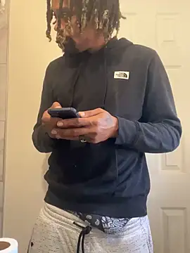 Snapshot of 1BeautyN1Beast chatting on January 22, 2025, 4:02 pm 1BeautyN1Beast online show from January 22, 2025, 4:02 pm