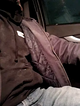 Snapshot of 1BeautyN1Beast chatting on February 19, 2025, 11:06 am 1BeautyN1Beast online show from February 19, 2025, 11:06 am