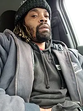 Snapshot of 1BeautyN1Beast chatting on February 19, 2025, 9:03 pm 1BeautyN1Beast online show from February 19, 2025, 9:03 pm