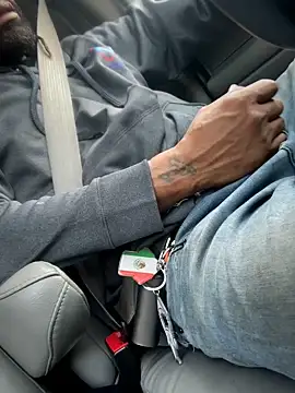 Snapshot of 1BeautyN1Beast chatting on October 15, 2025, 1:11 pm 1BeautyN1Beast online show from October 15, 2025, 1:11 pm