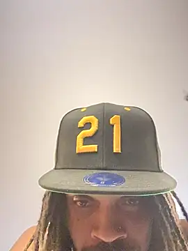 Snapshot of 1BeautyN1Beast chatting on October 22, 2025, 1:17 am 1BeautyN1Beast online show from October 22, 2025, 1:17 am