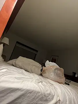 Snapshot of 1BeautyN1Beast chatting on November 11, 2025, 1:38 am 1BeautyN1Beast online show from November 11, 2025, 1:38 am