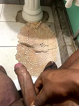 julio9679 online show from January 8, 2026, 1:35 pm