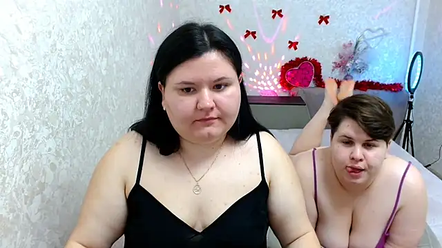BeckyAndHellen online show from January 10, 2025, 9:55 am