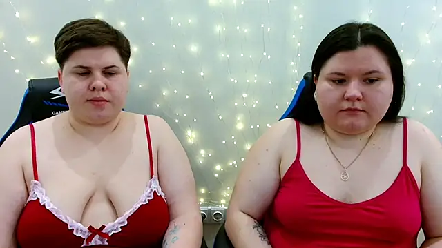 BeckyAndHellen online show from April 8, 2026, 5:24 pm
