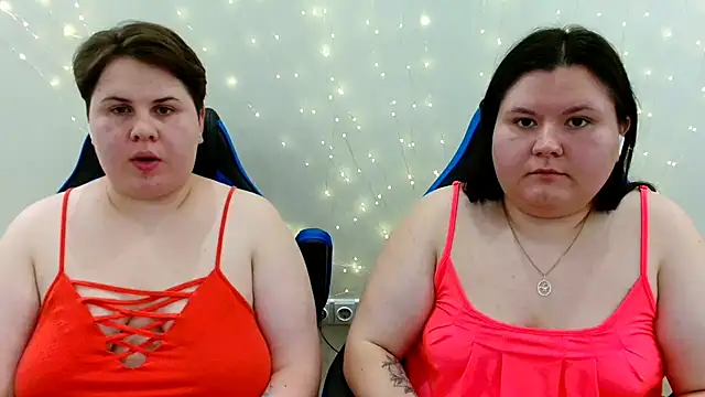 BeckyAndHellen online show from July 22, 2026, 10:34 pm