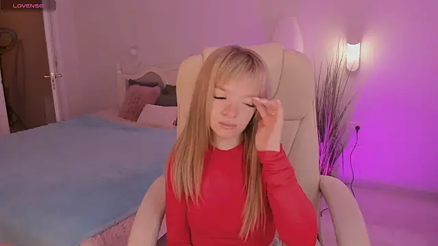 Snapshot of Eva_Rosec chatting on September 19, 2025, 6:59 am Eva Rosec online show from September 19, 2025, 6:59 am