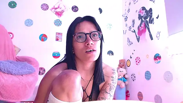 Snapshot of Yaumiko chatting on March 7, 2025, 3:18 pm Yaumiko online show from March 7, 2025, 3:18 pm