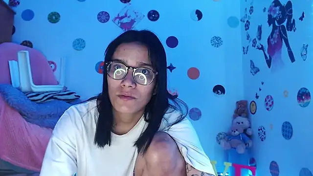 Snapshot of Yaumiko chatting on March 8, 2025, 12:09 pm Yaumiko online show from March 8, 2025, 12:09 pm