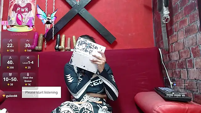 Snapshot of Yaumiko chatting on September 12, 2025, 4:40 pm Yaumiko online show from September 12, 2025, 4:40 pm