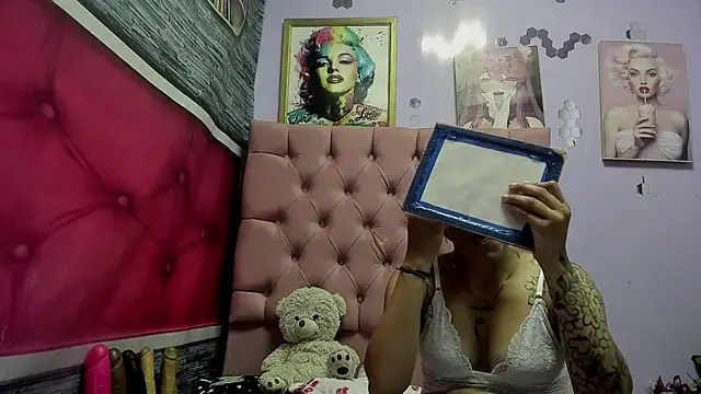 Snapshot of Yaumiko chatting on September 15, 2025, 12:05 pm Yaumiko online show from September 15, 2025, 12:05 pm