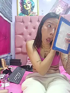 Snapshot of Yaumiko chatting on November 10, 2025, 11:31 am Yaumiko online show from November 10, 2025, 11:31 am