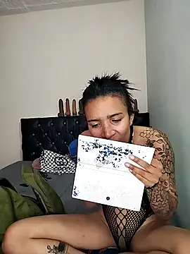 Snapshot of Yaumiko chatting on February 27, 2026, 3:23 pm Yaumiko online show from February 27, 2026, 3:23 pm