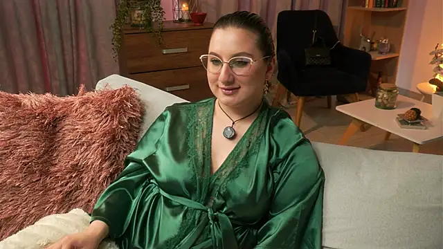 Ximenna Cruz online show from April 22, 2026, 9:27 pm