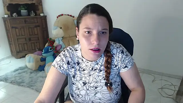 Snapshot of alexia_87 chatting on July 31, 2026, 2:33 am alexia 87 online show from July 31, 2026, 2:33 am