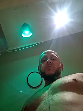 Snapshot of RomWoolf chatting on December 12, 2024, 11:47 pm RomWoolf online show from December 12, 2024, 11:47 pm