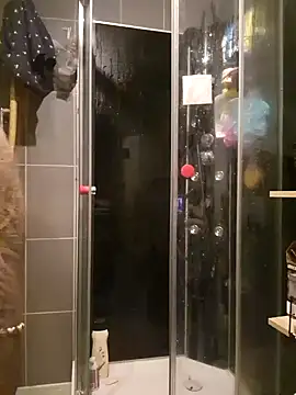 Snapshot of RomWoolf chatting on January 11, 2025, 4:48 am RomWoolf online show from January 11, 2025, 4:48 am