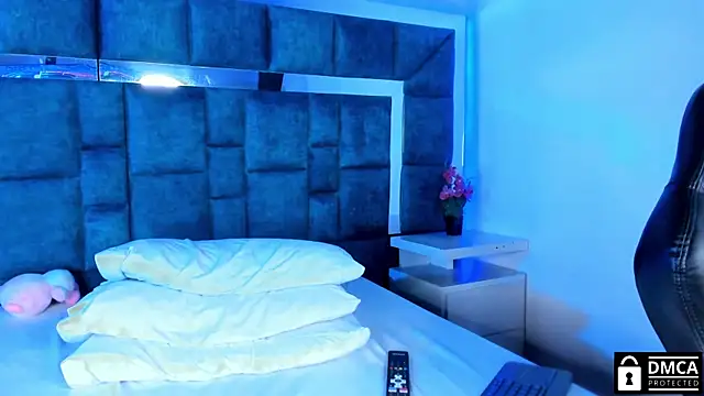 Venus velez  online show from February 5, 2025, 3:52 pm