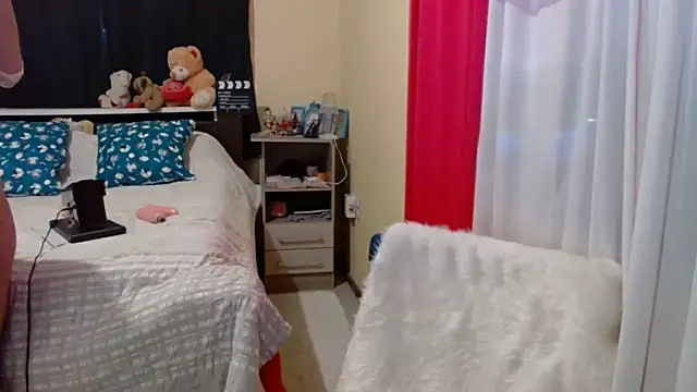 Snapshot of Brunna_Ella chatting on June 25, 2026, 5:50 pm Brunna Ella online show from June 25, 2026, 5:50 pm
