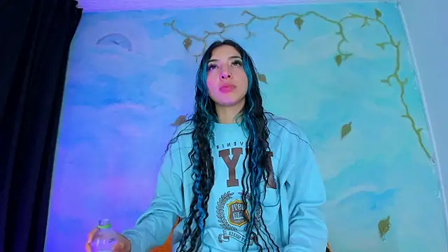 Snapshot of SaturnooStonee chatting on September 16, 2025, 6:36 am SaturnooStonee online show from September 16, 2025, 6:36 am