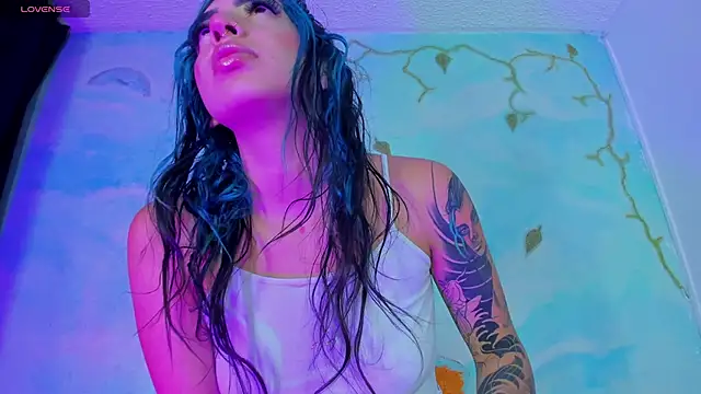 Snapshot of SaturnooStonee chatting on October 22, 2025, 6:35 am SaturnooStonee online show from October 22, 2025, 6:35 am