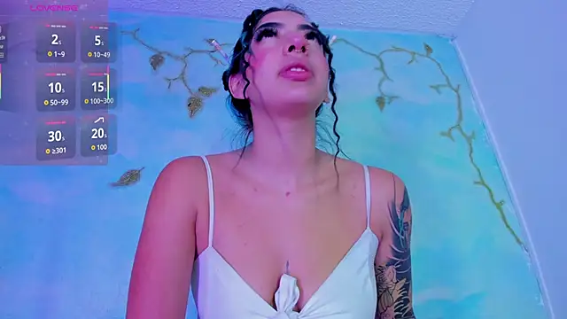 Snapshot of SaturnooStonee chatting on October 24, 2025, 6:43 am SaturnooStonee online show from October 24, 2025, 6:43 am