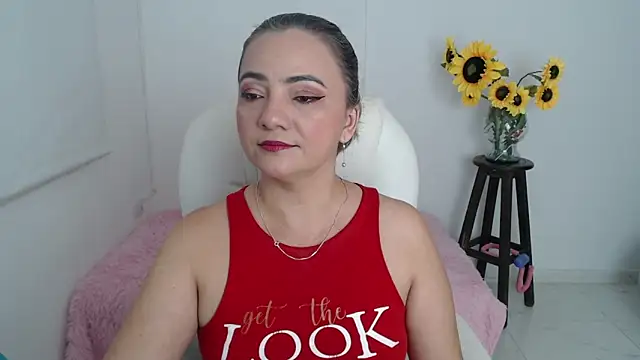 ana milf online show from November 16, 2025, 12:11 pm