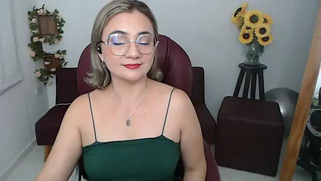 ana milf online show from May 18, 2026, 1:39 pm