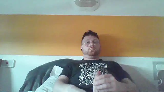 HotGinger9393 online show from March 12, 2026, 12:11 pm