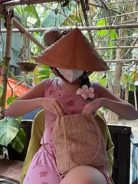 BabyThree  online show from January 6, 2025, 7:31 am