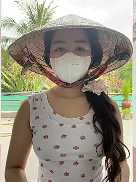 BabyThree  online show from January 15, 2025, 7:37 am