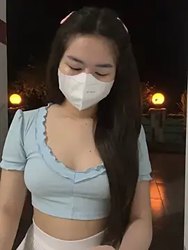 BabyThree  online show from February 6, 2025, 2:15 pm