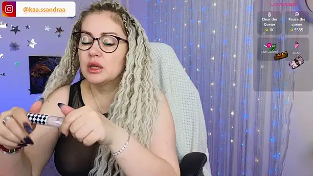 misskaassandraa online show from December 26, 2024, 5:08 pm