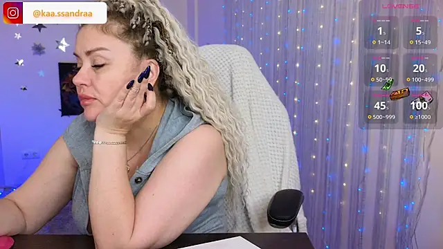 misskaassandraa online show from December 26, 2024, 8:11 pm