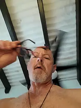 Snapshot of NOLAKINKYTYOP22 chatting on March 10, 2025, 3:52 pm NOLAKINKYTYOP22 online show from March 10, 2025, 3:52 pm