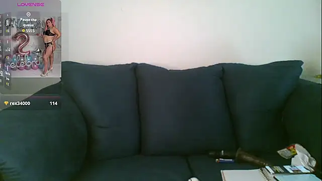 Snapshot of ladycreamypr2 chatting on March 11, 2026, 4:02 pm ladycreamypr2 online show from March 11, 2026, 4:02 pm