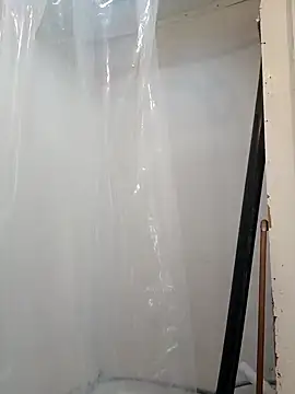 allissonw13 online show from January 19, 2025, 11:43 pm