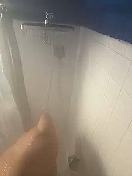 allissonw13 online show from December 23, 2025, 12:30 am