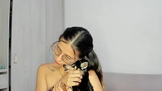 Lilacutte  online show from January 30, 2025, 12:27 pm