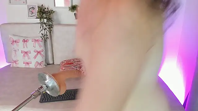 Malka Burning online show from March 14, 2025, 2:42 am