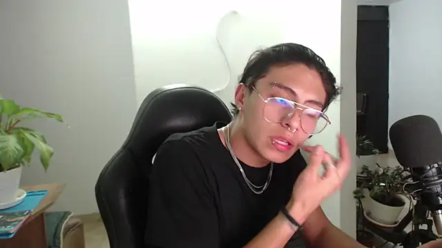 jay dimarco2 online show from January 10, 2026, 4:14 am