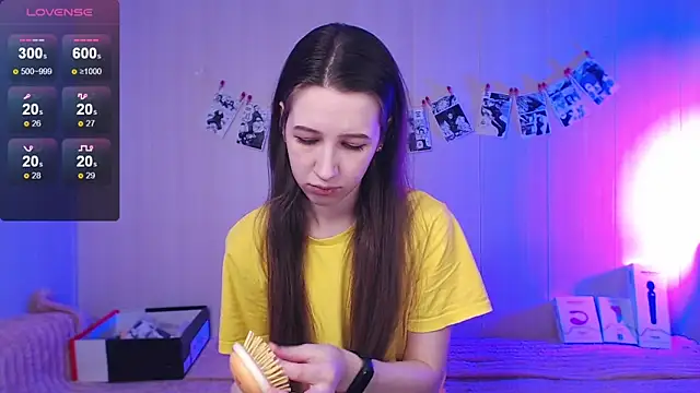 ur kitty   online show from December 20, 2025, 11:06 am