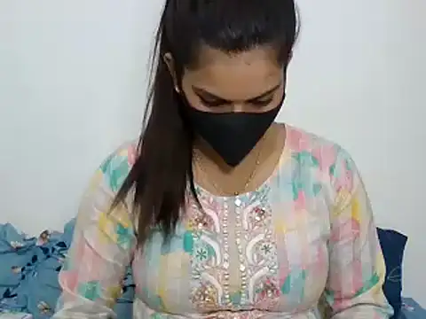 Snapshot of sparkling_queen chatting on December 12, 2024, 4:10 pm sparkling queen online show from December 12, 2024, 4:10 pm